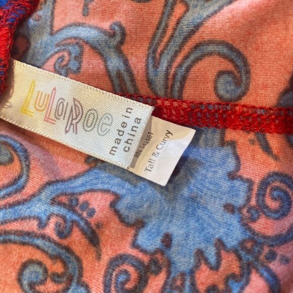 1085 LuLaRoe Size T & C Leggings Blue and Red Iron Gate Print New - Picture 3 of 4